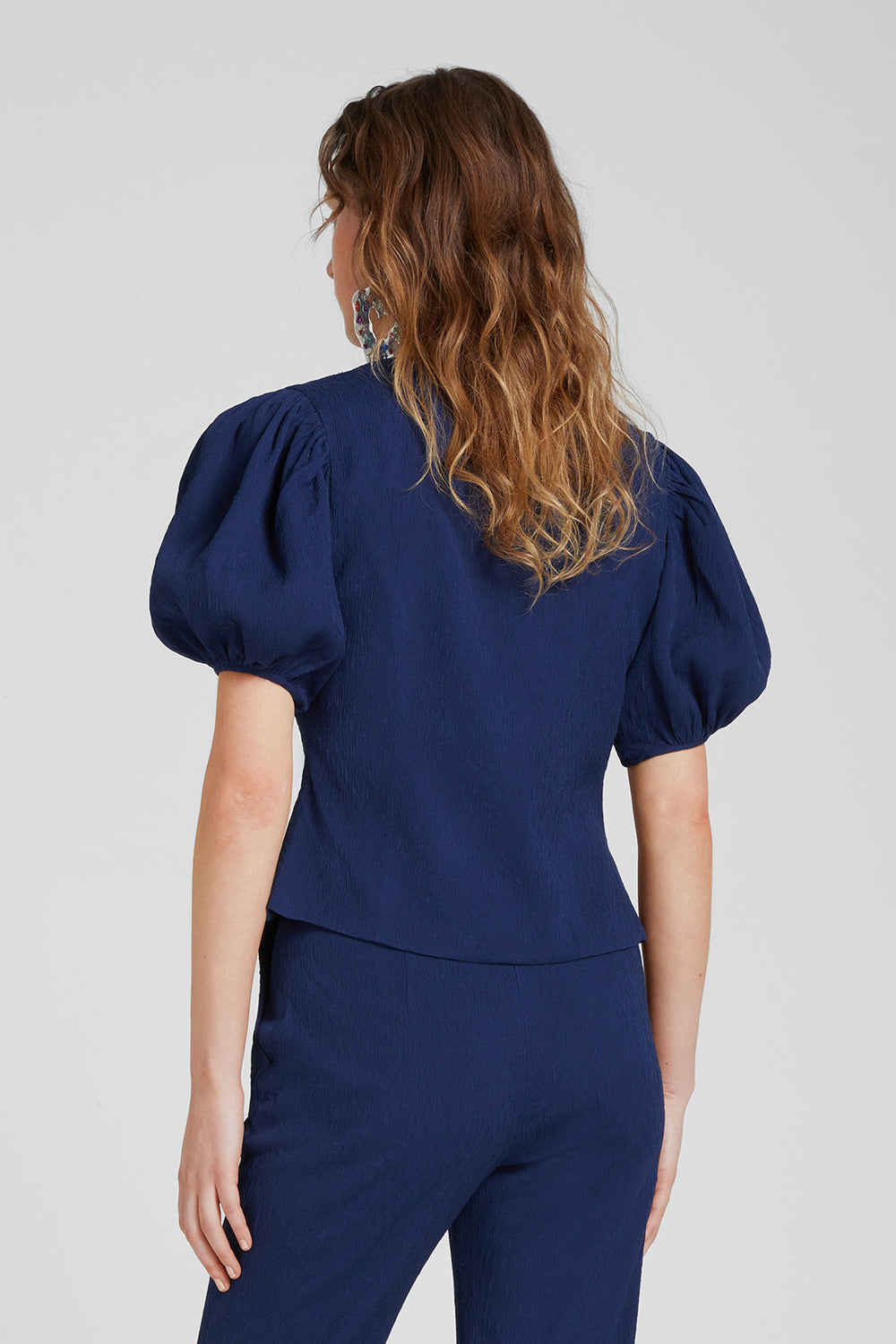 Load image into Gallery viewer, Puff-sleeve navy top