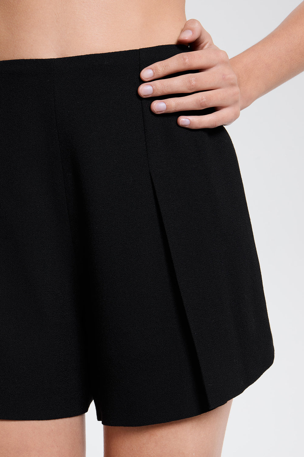 Load image into Gallery viewer, Wool culotte shorts