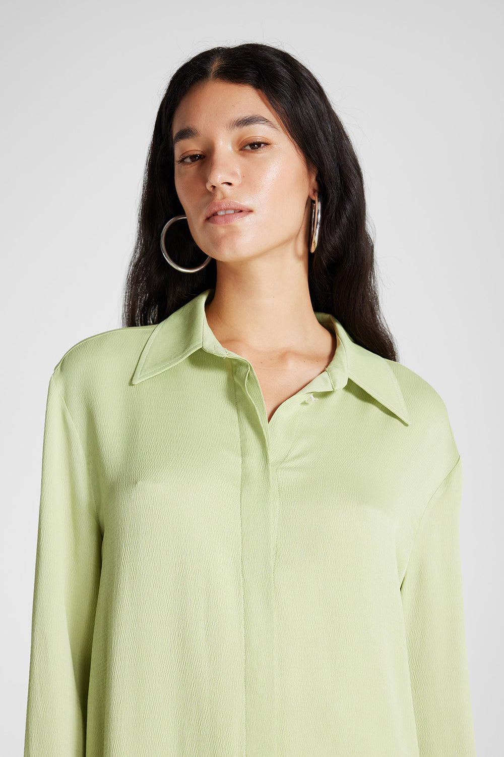 Load image into Gallery viewer, Textured satin shirt